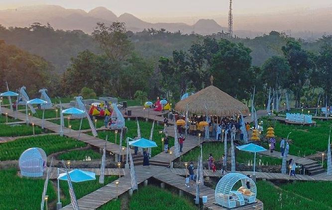Destinasi Wisata Cirebon dengan Pemandangan Luar Biasa